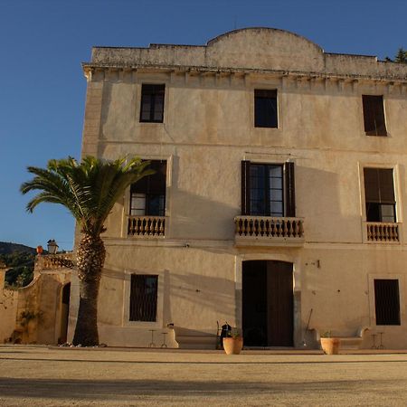 Can Rovira - Stunning Neoclassical Mansion, Just 20 Min Drive From Barcelona City Center, Ideal For Groups And Families Алелья Экстерьер фото