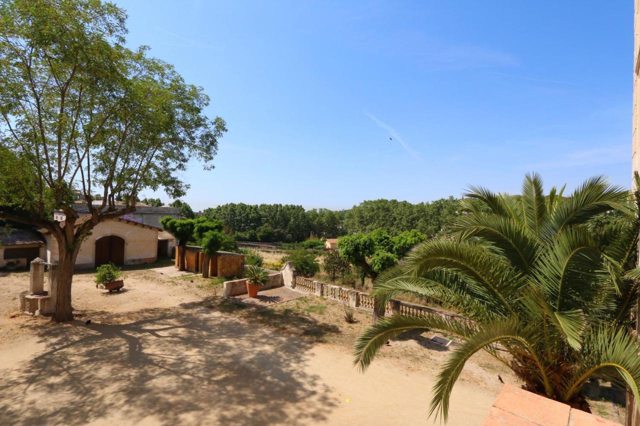 Can Rovira - Stunning Neoclassical Mansion, Just 20 Min Drive From Barcelona City Center, Ideal For Groups And Families Алелья Экстерьер фото