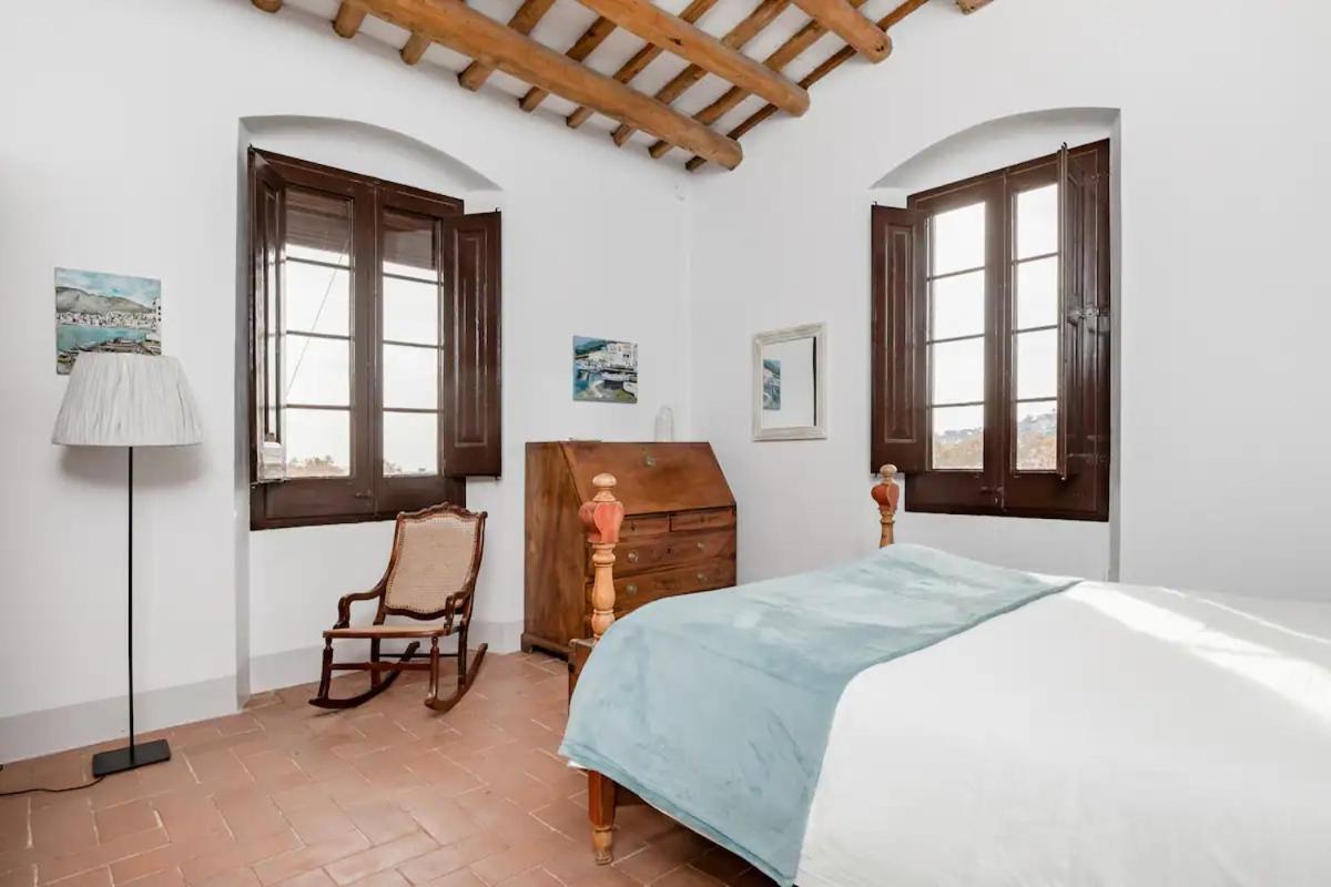 Can Rovira - Stunning Neoclassical Mansion, Just 20 Min Drive From Barcelona City Center, Ideal For Groups And Families Алелья Экстерьер фото