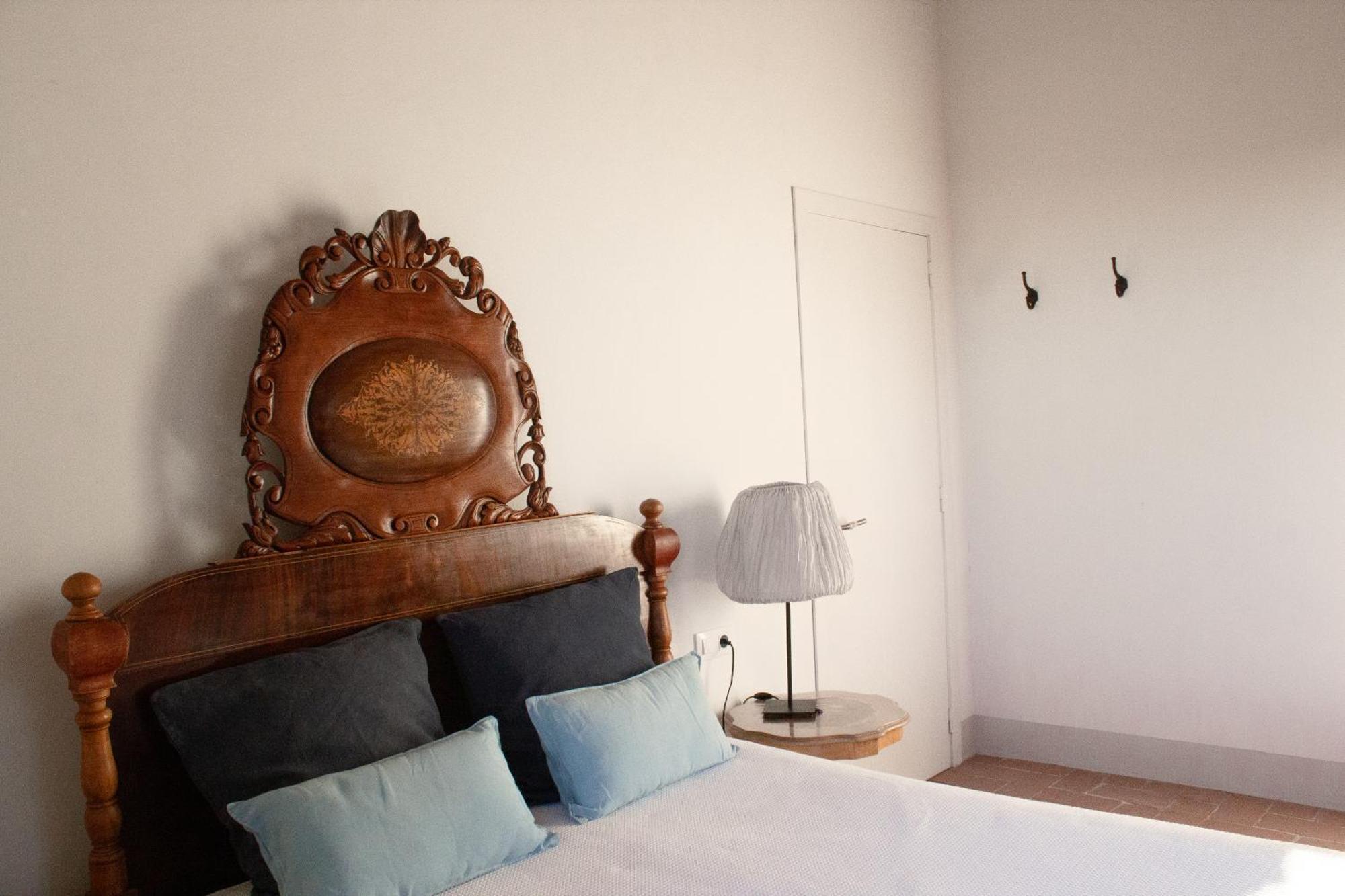 Can Rovira - Stunning Neoclassical Mansion, Just 20 Min Drive From Barcelona City Center, Ideal For Groups And Families Алелья Экстерьер фото